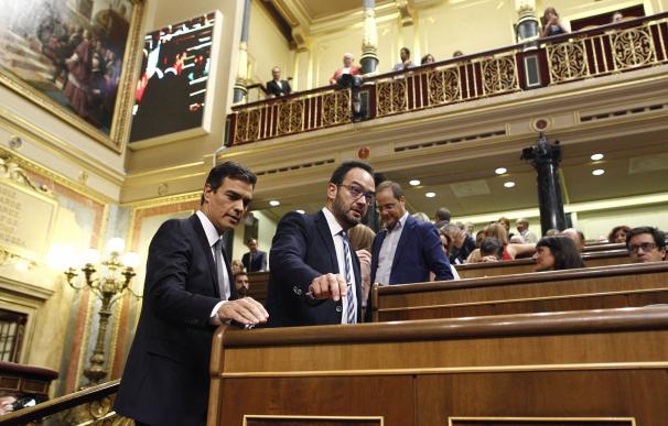 El PSOE comunica al Congreso la designación de Ábalos como portavoz y la continuidad de Hernando en la dirección