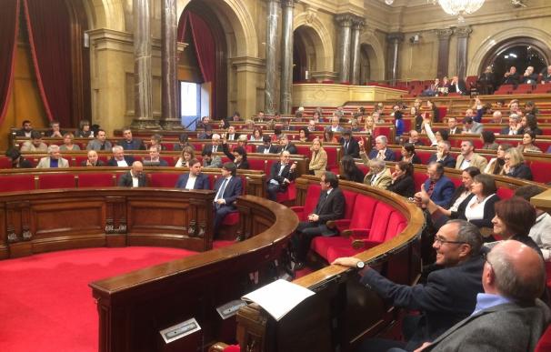 El Parlament catalán decidirá antes del pleno si vota la petición de la CUP de acusar a CDC