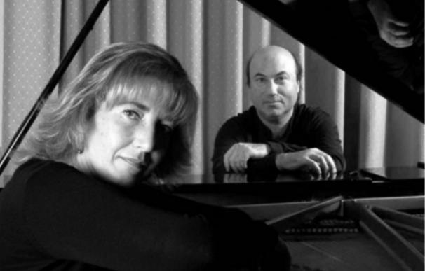 Rosa Goitia y Javier Laboreo ofrecerán un recital de piano a cuatro manos en el Palacio de Festivales