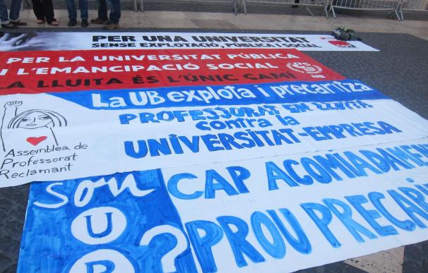 La huelga de profesores asociados en la UB suspende clases de cinco facultades