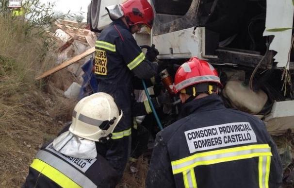 Un camionero muere en un accidente de tráfico en el acceso al peaje de la AP-7 en Torreblanca