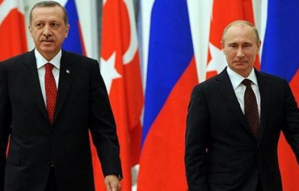 El presidente ruso, Vladimir Putin y su homólogo Receyp Erdogan en una imagen de archivo/AFP