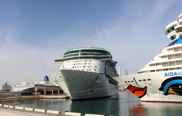 Los cruceros de Royal Caribbean realizarán 16 escalas en Málaga en este año