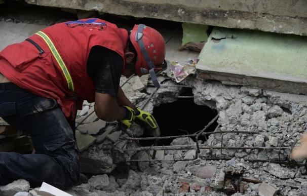 Un terremoto de 7,8 deja al menos 350 muertos en Ecuador