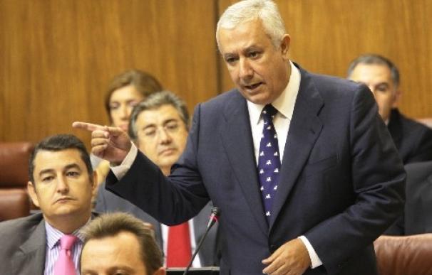 Javier Arenas renuncia a su escaño en el Parlamento andaluz para centrarse exclusivamente en el Senado