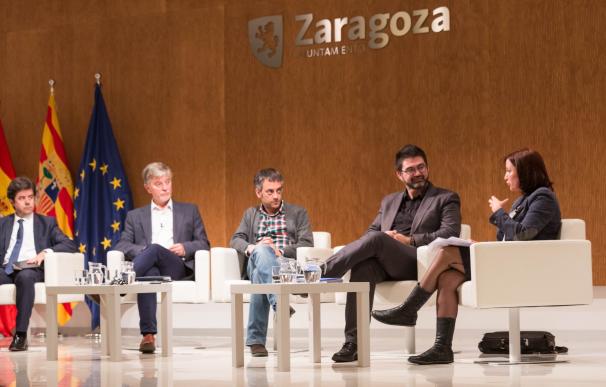Sánchez expone la remunicipalización del agua en Valladolid como ejemplo de la defensa de Servicios Públicos