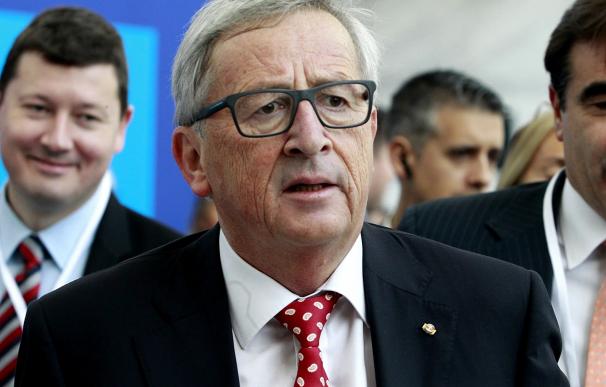 Juncker recalca que no se van a "suavizar" las exigencias para eximir de exigencia de visados a Turquía