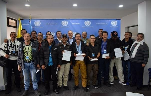 La ONU entrega las primeras acreditaciones a guerrilleros de las FARC por dejar las armas