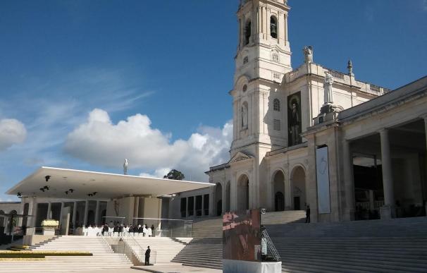 El Papa anima en Fátima a una "movilización general" contra la "indiferencia"