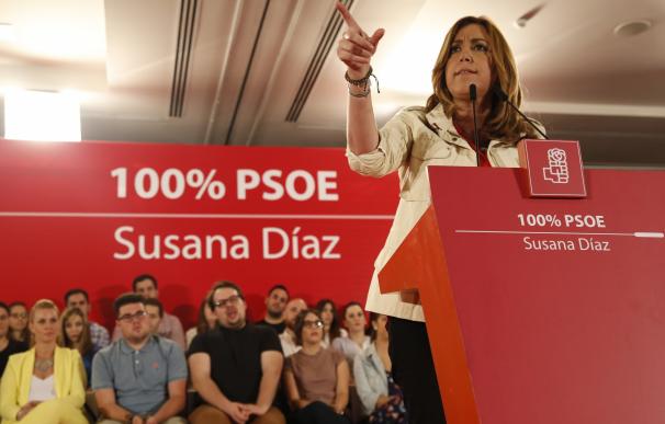 Susana Díaz se sentará con López y con Sánchez si gana las primarias para ver "de qué manera pueden aportar al PSOE"