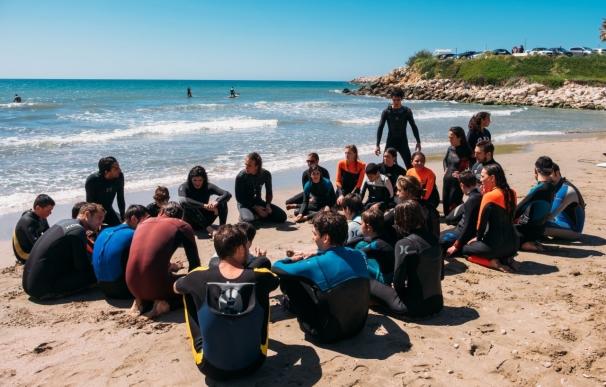 Nace en Sitges (Barcelona) un proyecto de surf terapéutico para niños con autismo