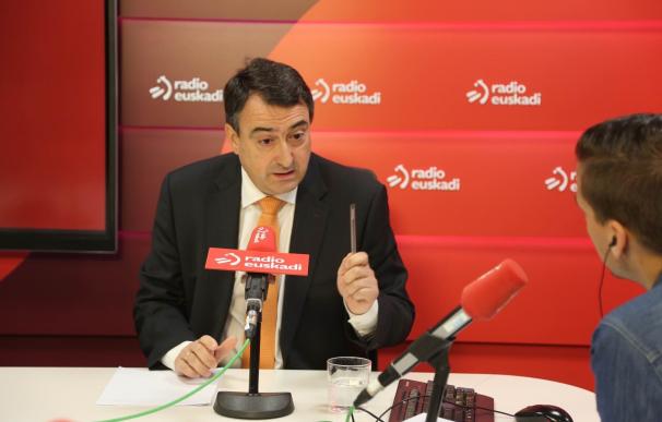 Esteban (PNV) dice que "no le haría gracia" que gobernara Rajoy y que le "inquieta bastante un esquema" PP-C's