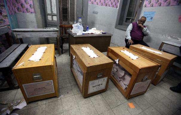 Nuevo retraso del anuncio de resultados en Egipto mientras aumentan las críticas a la Junta Electoral