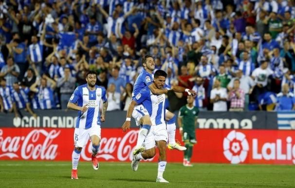 (Crónica) El Leganés acaricia la permanencia tras golear al Betis