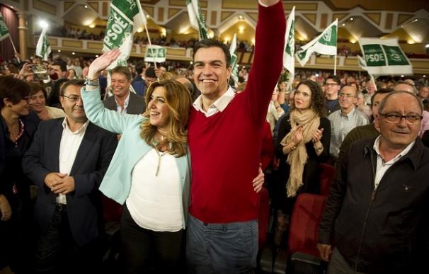Pedro Sánchez pide un Gobierno socialista en La Moncloa: "Hay que ponerse algo rojo para empezar con suerte el año"