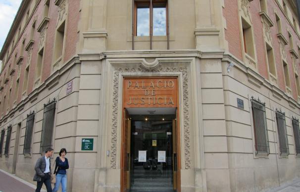 Piden 4 años de cárcel para una persona por robar en una tienda de chucherías de la estación de autobuses de Logroño