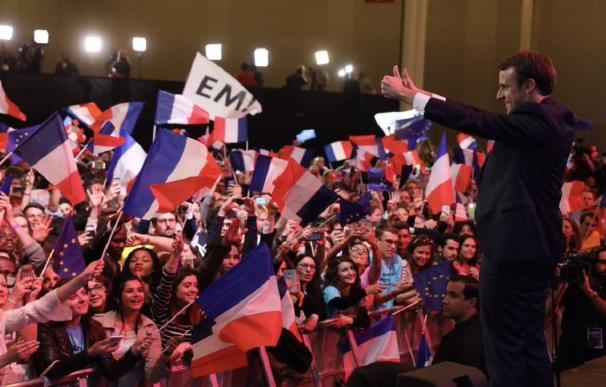 Televisiones y radios ponen el foco en las elecciones de Francia con coberturas y programas especiales el fin de semana