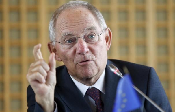 Schäuble ve signos del fin de la política de tipos bajos del BCE