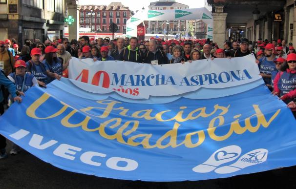Cerca de 5.500 personas y representantes de las instituciones respaldan la 40 edición de la marcha Asprona en Valladolid