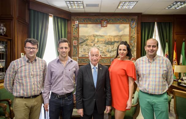 La nueva directiva de la Asociación de Jóvenes Empresarios de Almería visita la Diputación Provincial