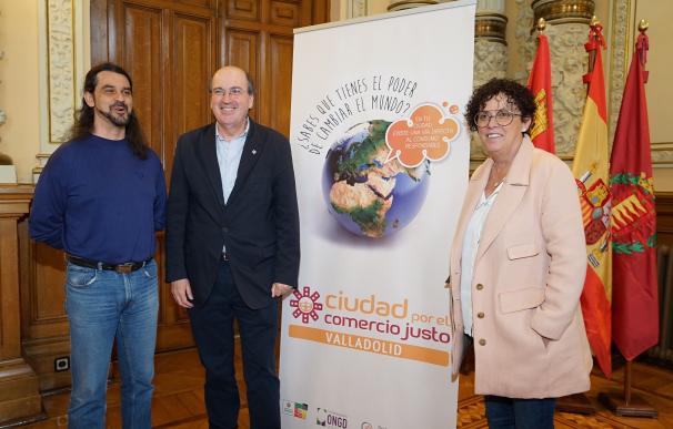 Ayuntamiento de Valladolid y UVA se unen a la Plataforma de Comercio Justo para celebrar el Día Mundial