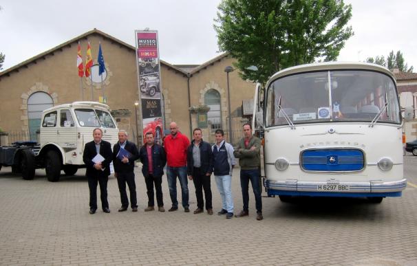 Una veintena de castellanoleoneses sale "al rescate" de camiones y autobuses clásicos