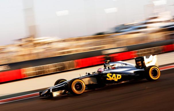 McLaren prueba en Abu Dabi el coche para 2015 con motor Honda