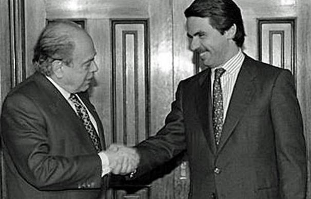 Rajoy quiere imitar a Aznar: se ha estudiado cómo fue investido en el 96 para repetir su estrategia