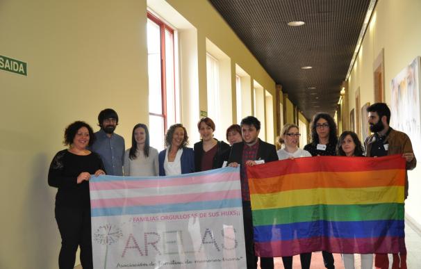 La oposición registra un borrador de ley gallega de identidad de género, que colectivos piden al PP que apoye