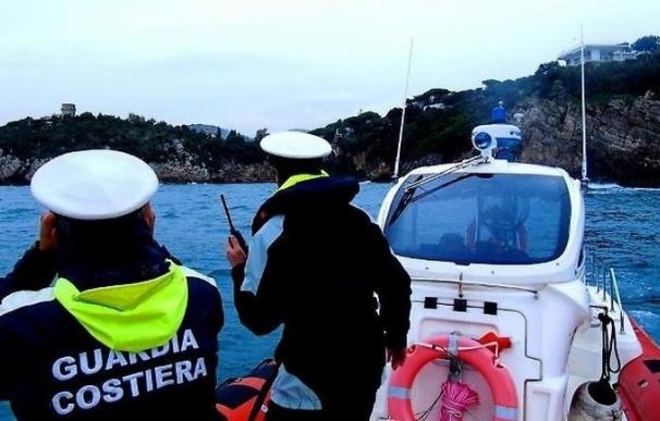 Un mercante italiano rescata a 26 inmigrantes en el canal de Sicilia