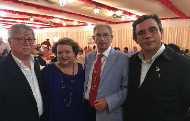 Pilar Parra asiste a un homenaje a Manuel Castilla, presidente de la Casa de Jaén en Sevilla desde 1974