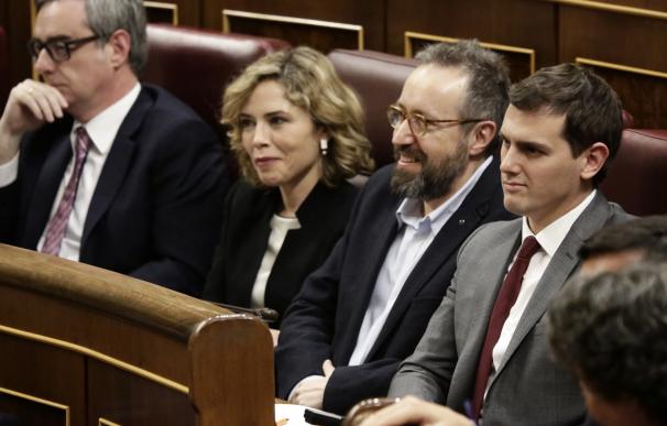 Ciudadanos dice que escuchará a Podemos en la reunión a tres, pero no hará otro documento distinto al pacto con el PSOE