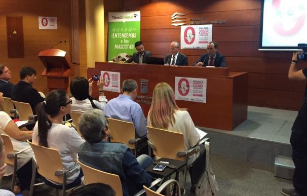 Málaga reúne a expertos y colectivos para analizar la forma de llegar a sacrificio cero de perros y gatos
