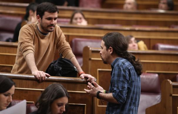 Garzón equipara a Rajoy con Pujol, ambos con la "estrategia" de declarar en plena operación salida de vacaciones