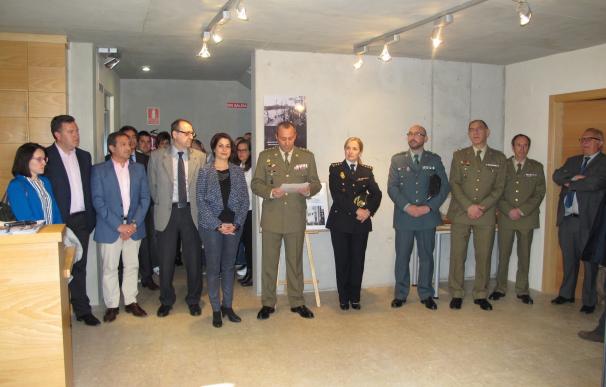 Defensa exhibe en Teruel una muestra fotográfica sobre la Marina