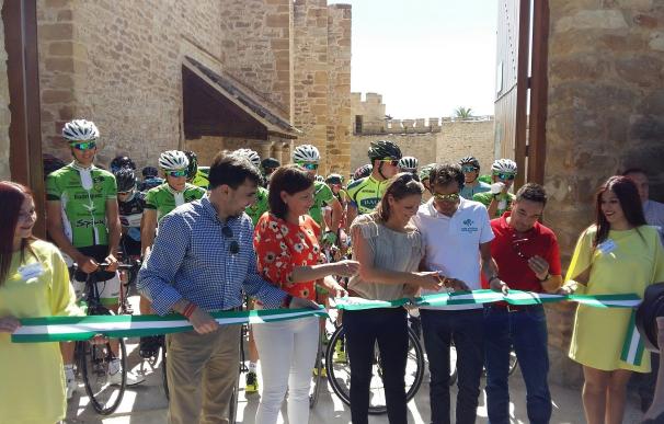 La Junta promociona la Autovía del Olivar en la II Ruta Ciclista de los Castillos y las Batallas