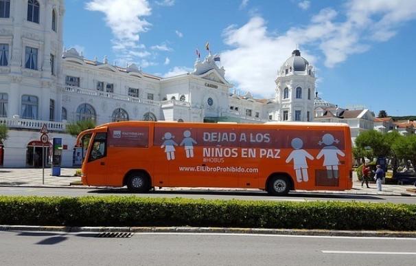 El autobús de HazteOir llega a Cantabria para rechazar su Ley de Identidad de Género