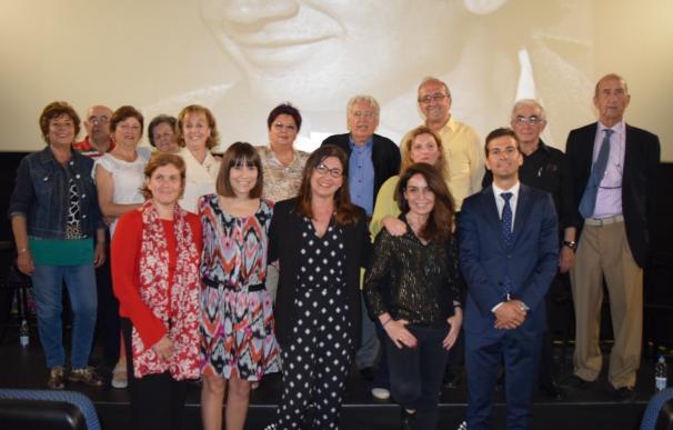 Mayores de Centros de Participación Activa colaboran con "la Caixa" en la gira 'Entre versos y Marsillach'