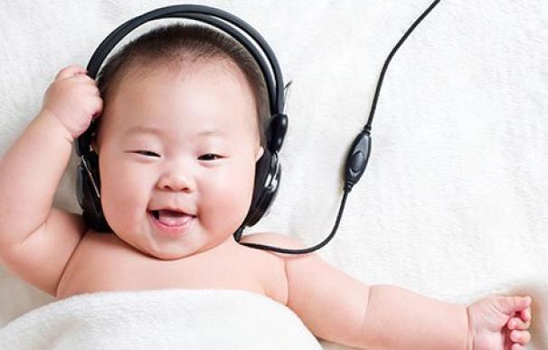 Un estudio demuestra que la música ayuda a los bebés a aprender a hablar