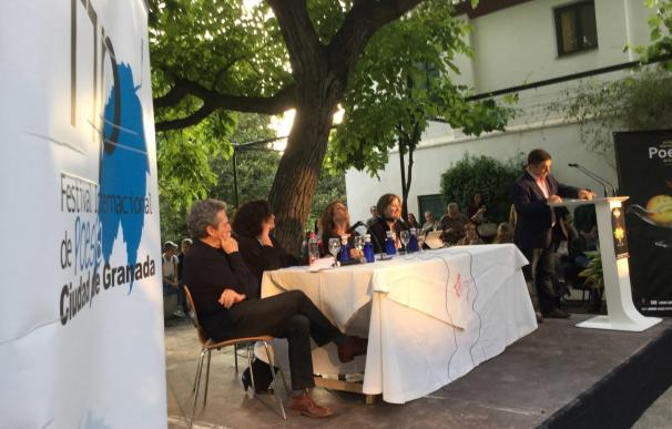 Reyes reivindica la obra y figura de Miguel Hernández en el Festival de Poesía de Granada