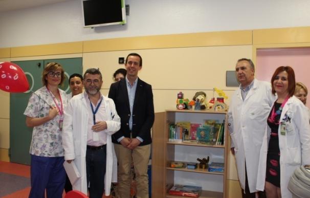El Hospital de Poniente amplía el espacio y mejora el área de Consultas Externas de Pediatría con 25.000 euros