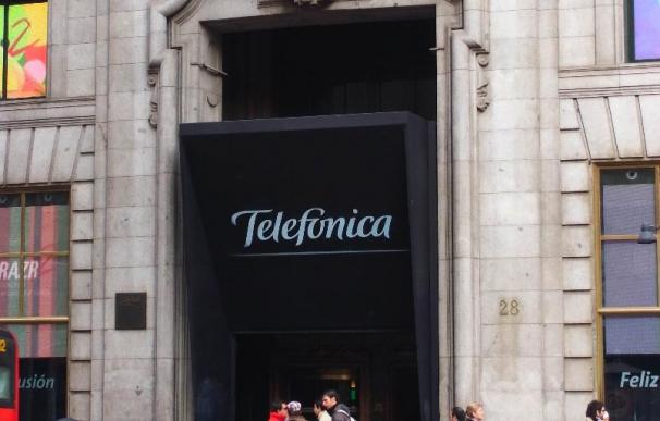 Telefónica recorta su dividendo en 0,25 euros para 2012