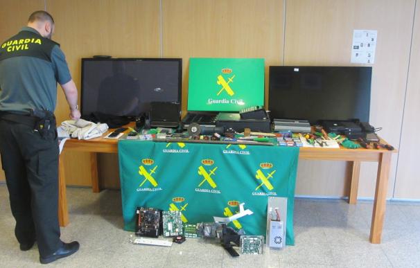 Desarticulan un grupo criminal con la detención de 5 personas por 60 robos en locales hosteleros del sur de Pontevedra