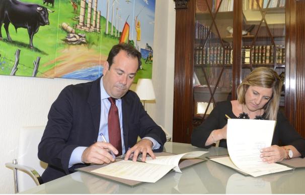 Diputación y Osborne firman un protocolo de colaboración con motivo del Tricentenario