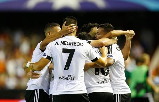 Negredo y Mustafi vuelven a la lista del Valencia para la decisiva visita del Lyon
