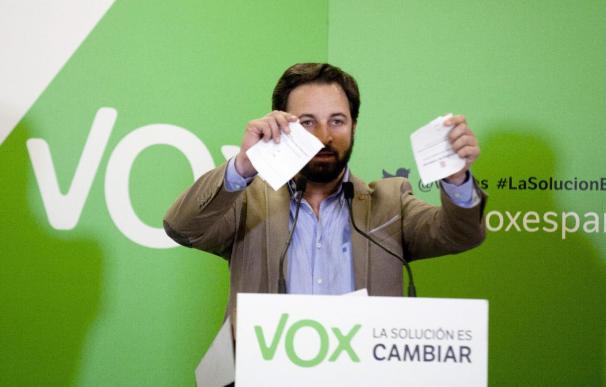 Vox acusa a Rajoy de incumplir el deber de defender la Constitución en Cataluña