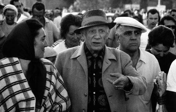 Un total de 42 fotografías de Hubertus Hierl sobre Picasso podrán verse desde este jueves en Buitrago de Lozoya (Madrid)