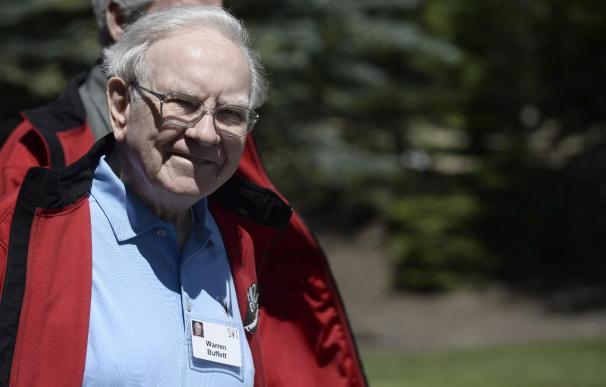 Warren Buffett gana 37 millones de dólares diarios en 2013, según la prensa