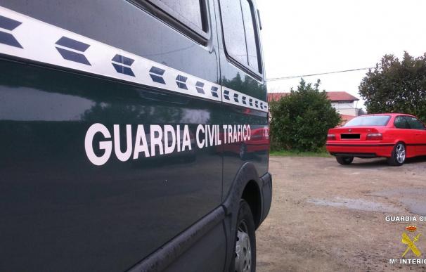 La Guardia Civil sorprende a un joven de 23 años conduciendo sin permiso por pérdida de puntos