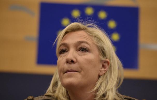 Le Pen reclama la suspensión inmediata de Schengen tras los ataques de París